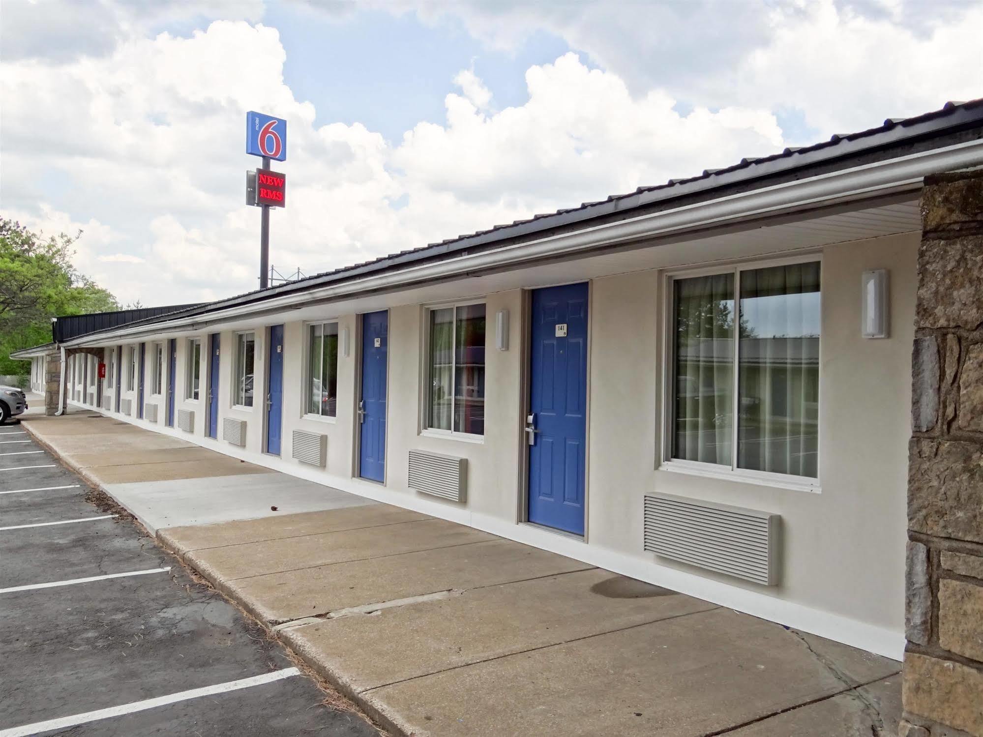 Hotel 6-erie, Pa