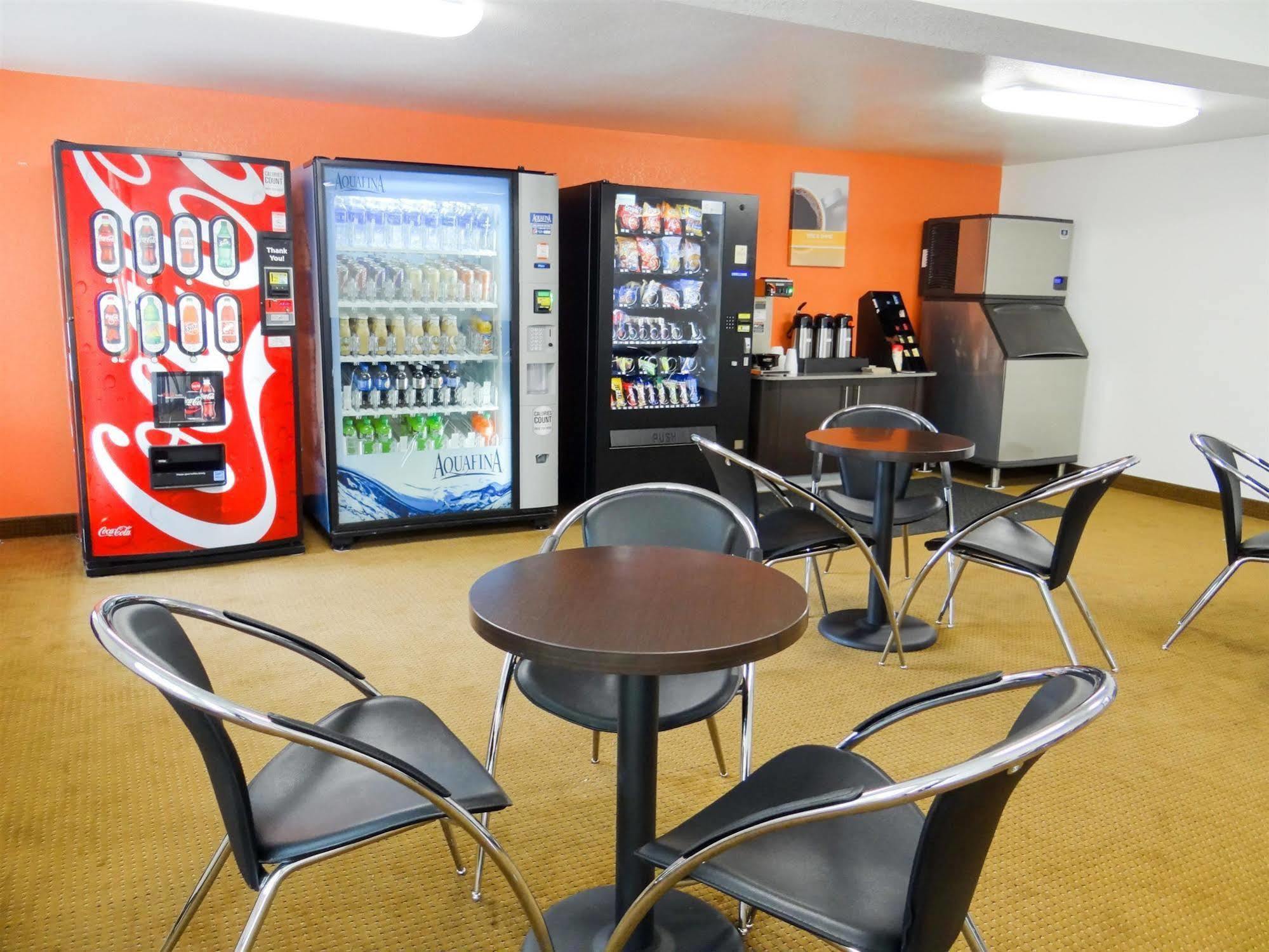 6-erie, Pa Hotel 2*
